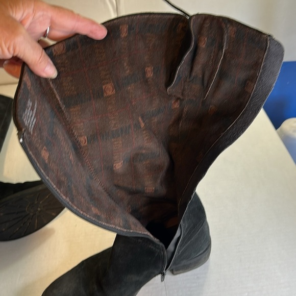 BORN HAYDEN HIGH RIDDING BOOTS BLACK SUEDE LEATHER BOOTS WOMENS SIZE 9.5 - Picture 3 of 15